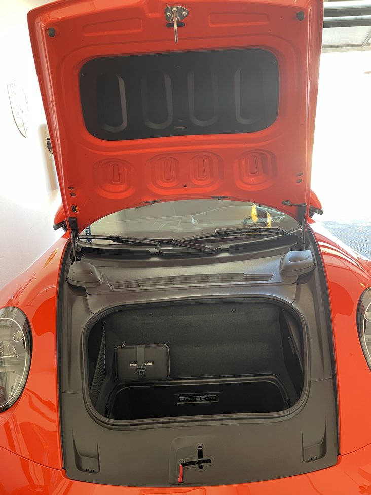 Porsche 992 with Liner installed